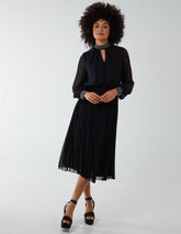 Diamante Collar Pleated Skirt Midi Dress