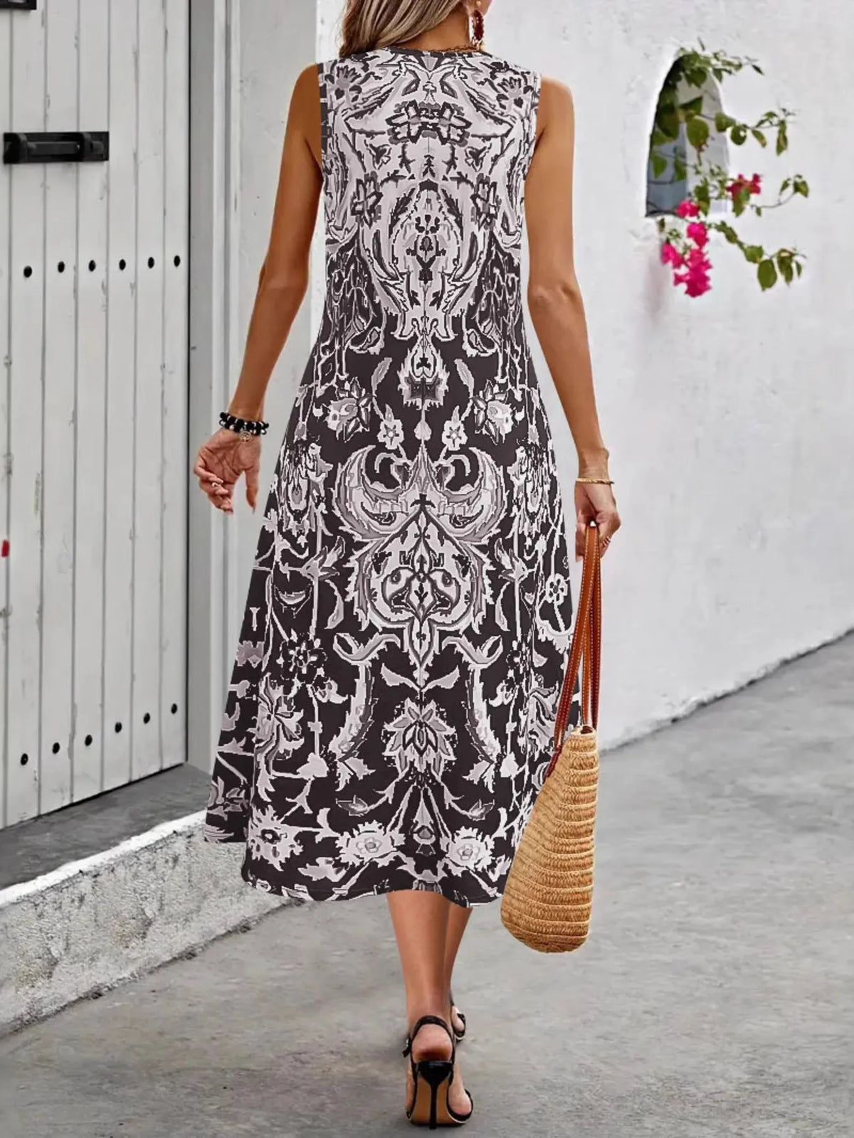 Printed Sleeveless Midi Dress