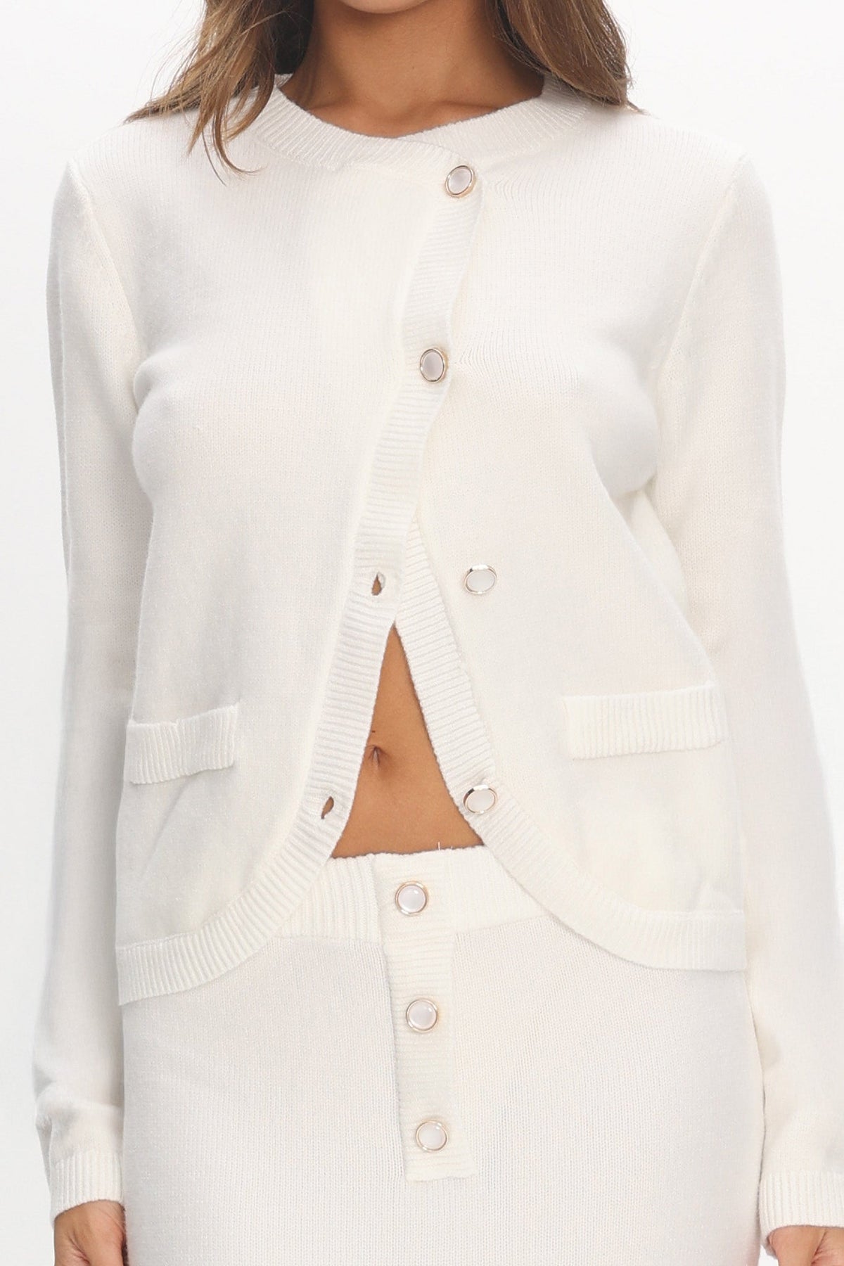 Autumn Breeze Curved Hem Knit Top Off White