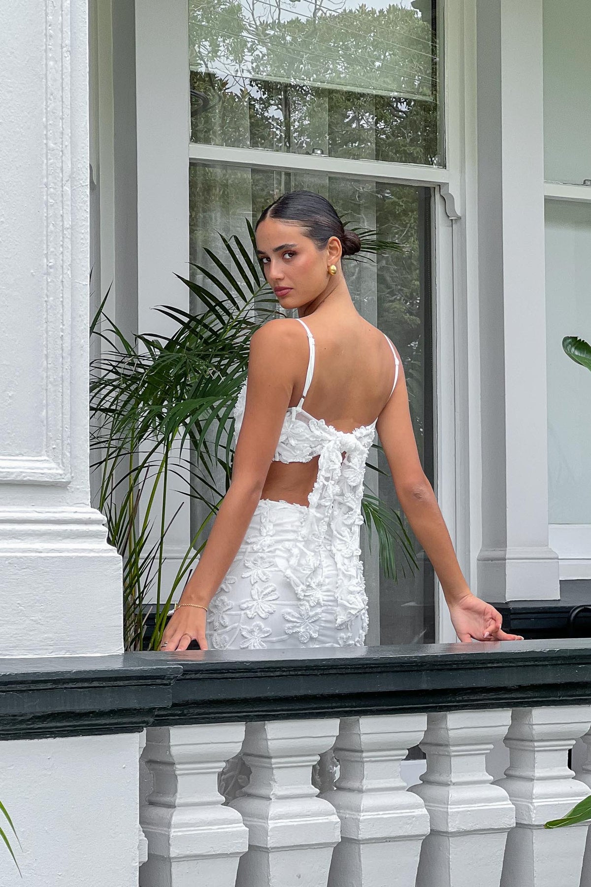 Casi Tied Back Crop Top Embroidered White