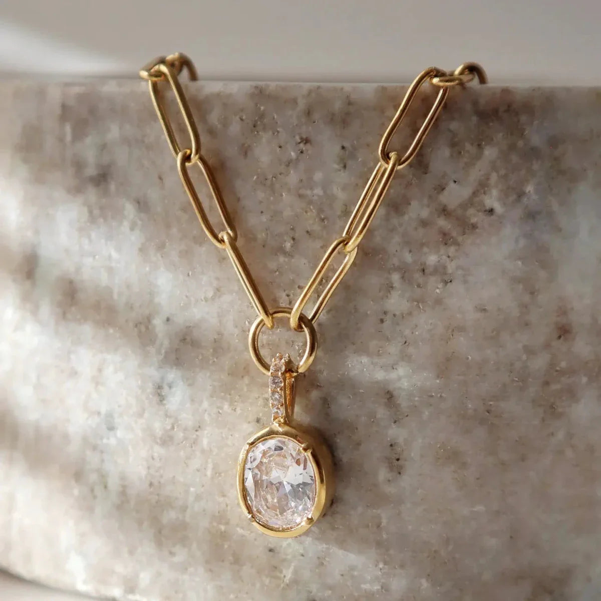 Mila Oval Paperclip Pendant Necklace
