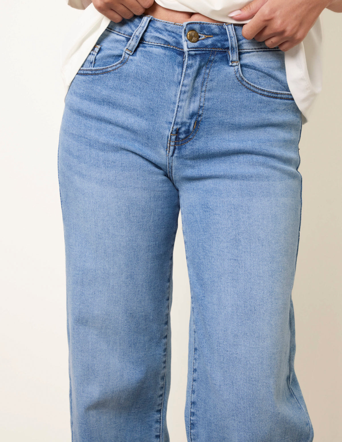Hem Wide Leg Soft Jeans